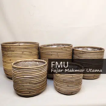 rattan basket round small